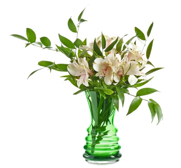 Krásná Váza Květinami Bílém Pozadí — Stock fotografie