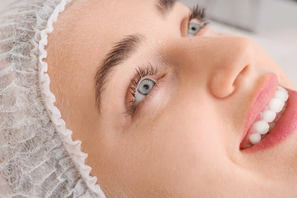 Woman Undergoing Cosmetic Procedure Beauty Salon Closeup — Stock Photo, Image