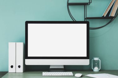 Masada boş ekranı olan modern PC monitörü