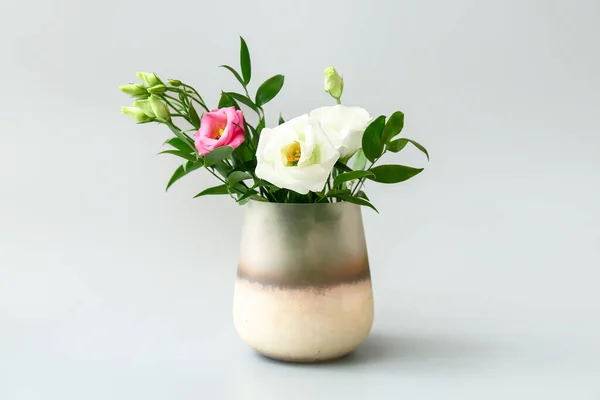 Beautiful Vase Flowers Grey Background — Stock Photo, Image