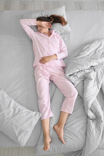Young Woman Sleeping Bed Top View — Stock Photo, Image