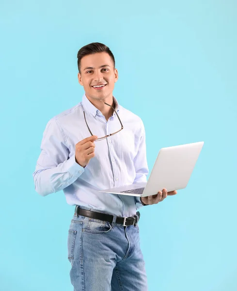 Male Programmer Laptop Color Background — Stock Photo, Image