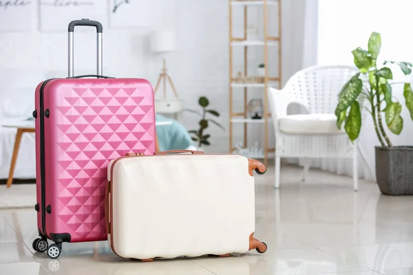 Packed Suitcases Home Travel Concept — Stock Photo, Image