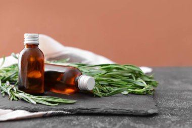 Masada biberiye yağı şişeleri