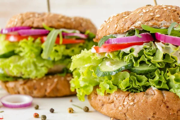 Tasty Vegan Burgers Table Closeup — Stock Photo, Image