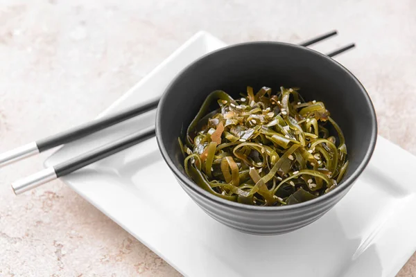 Bowl Tasty Seaweed Light Background — Stock Photo, Image