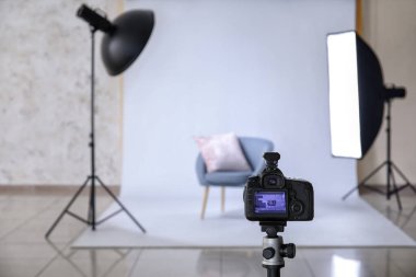 Modern fotoğraf stüdyosunun içi.