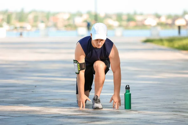 Sporty Young Man Training Outdoors — Stock Photo, Image