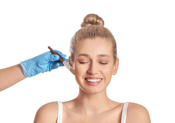 Beautician Applying Cosmetics Woman Face White Background — Stock Photo, Image