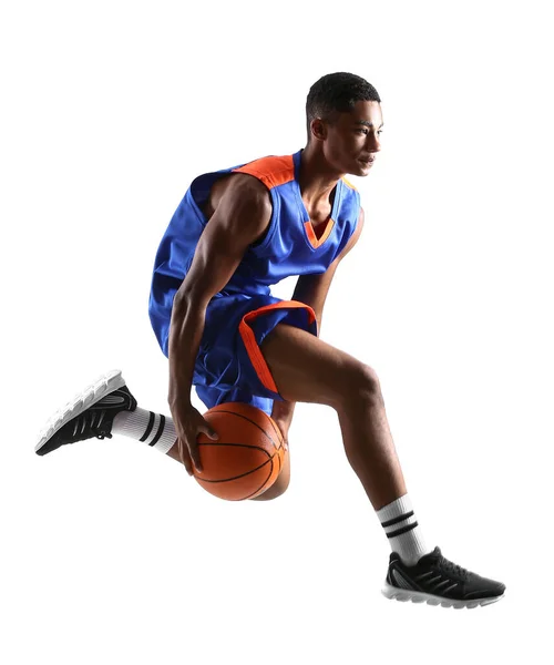 Springender Afroamerikanischer Basketballspieler Auf Weißem Hintergrund — Stockfoto
