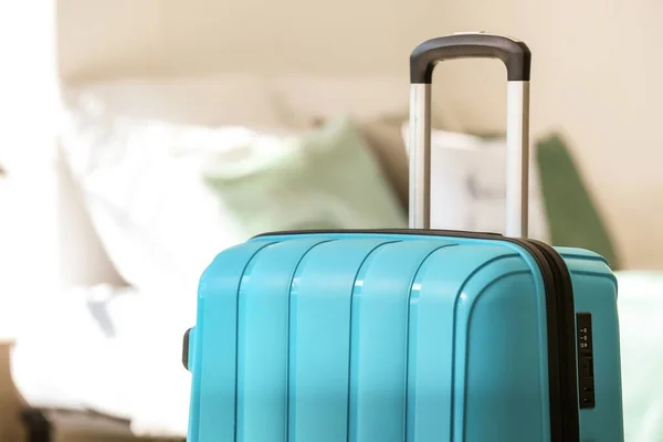 Packed Suitcase Home Travel Concept — Stock Photo, Image