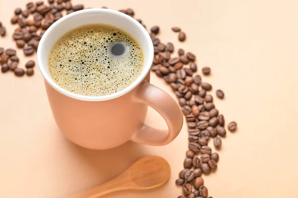 Beker Van Hete Koffie Bonen Kleur Achtergrond — Stockfoto