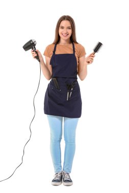 Beyaz arka planda kadın kuaför