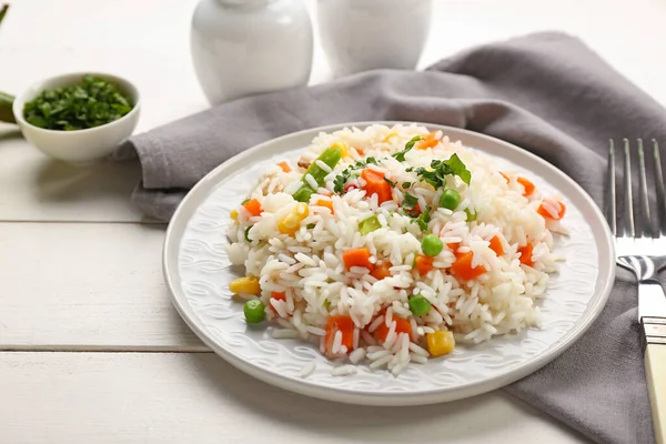 Placa Con Sabroso Pilaf Mesa — Foto de Stock