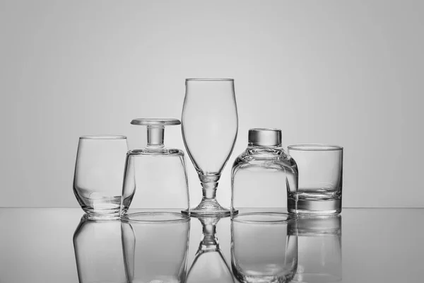 Empty Glasses Grey Background — Stock Photo, Image