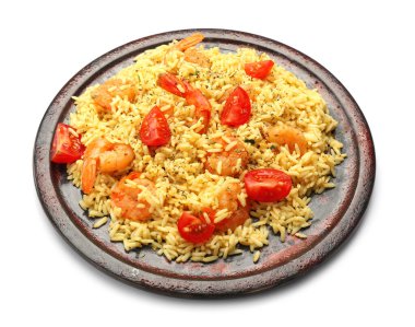 Beyaz arkaplanda lezzetli pilav tabağı