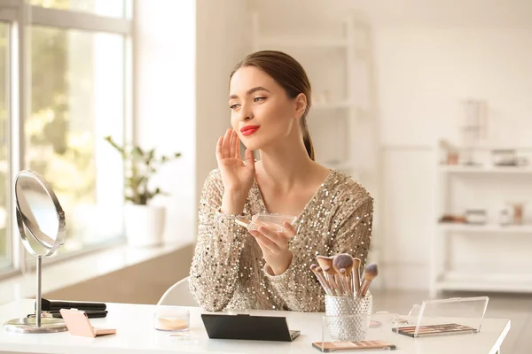 Young Woman Doing Makeup Home — Stock Photo, Image