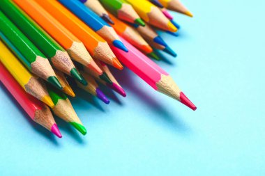 Renk arkaplanına kalem seti