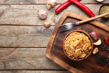 Lezzetli pilavlı kase.