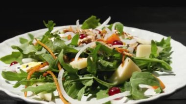 Lezzetli roka salatası, yakın plan.