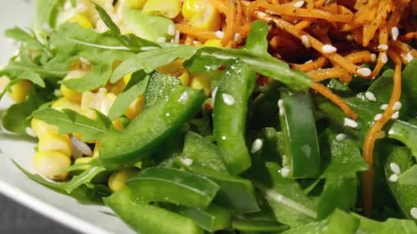 Assiette Avec Salade Roquette Savoureuse Gros Plan — Video