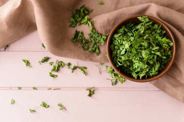 Masada kuru maydanozlu kase