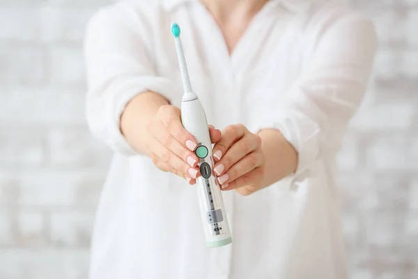 Woman Electric Toothbrush Closeup — Stock Photo, Image