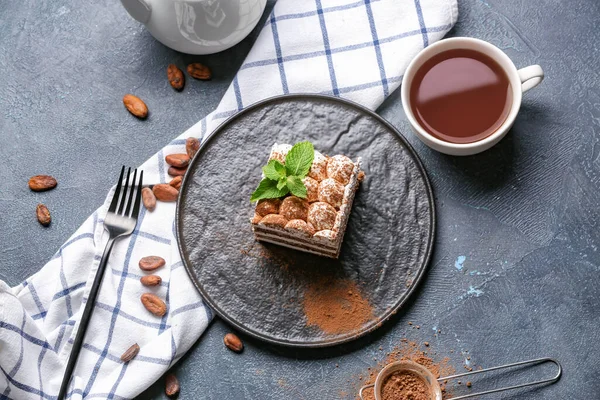 Plate Tasty Tiramisu Tea Dark Background — Stock Photo, Image