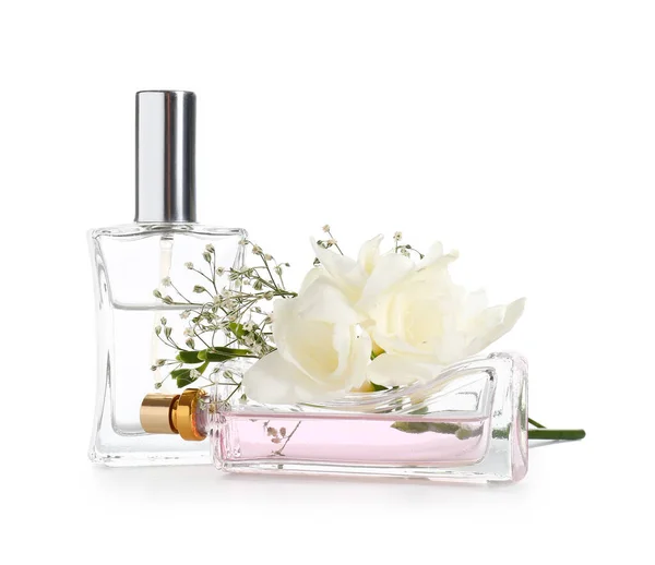 Flessen Bloemenparfums Witte Achtergrond — Stockfoto