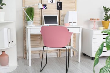 Modern ofiste rahat bir iş yeri