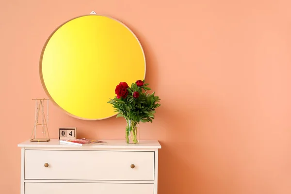 Interior Modern Room Mirror Chest Drawers — Stock Photo, Image