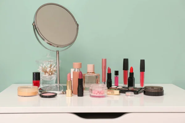 Cosméticos Maquillaje Cómoda Vestidor —  Fotos de Stock