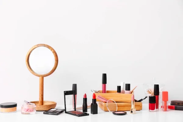 Conjunto Cosméticos Maquillaje Con Espejo Mesa — Foto de Stock