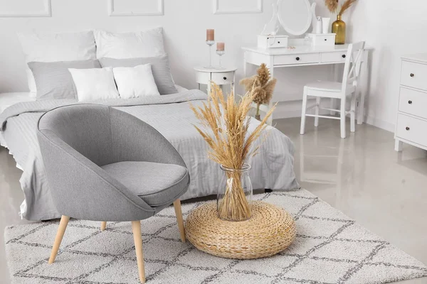 Intérieur Chambre Élégante Moderne Avec Fauteuil — Photo