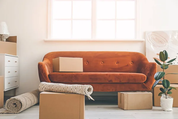 Cardboard Boxes Belongings Sofa New Flat Moving Day — Stock Photo, Image