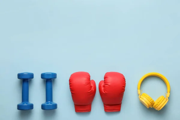 Boxing Gloves Dumbbells Headphones Color Background — Stock Photo, Image