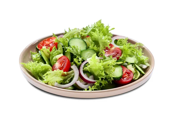 Placa Com Salada Pepino Saborosa Fundo Branco — Fotografia de Stock