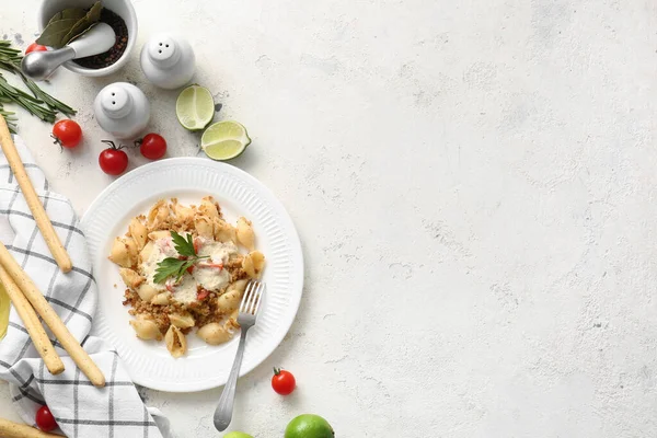 Plate Tasty Conchiglie Pasta White Background — Stock Photo, Image