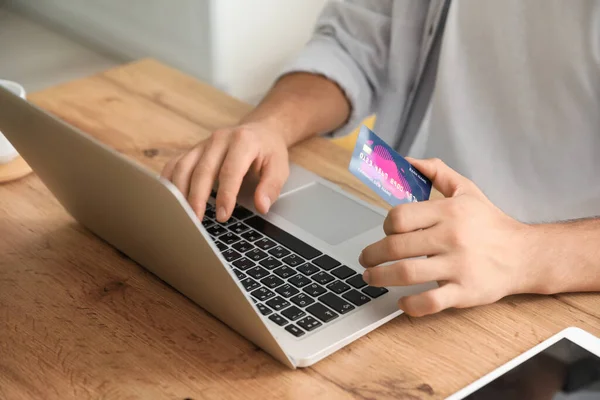 Man Laptop Booking Tickets Online Home — Stock Photo, Image