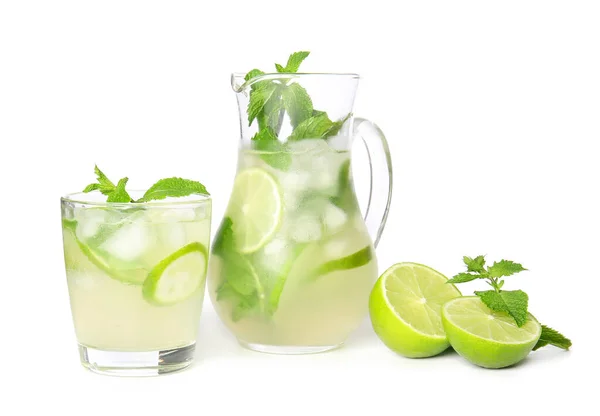 Glasvaror Färska Mojito Vit Bakgrund — Stockfoto