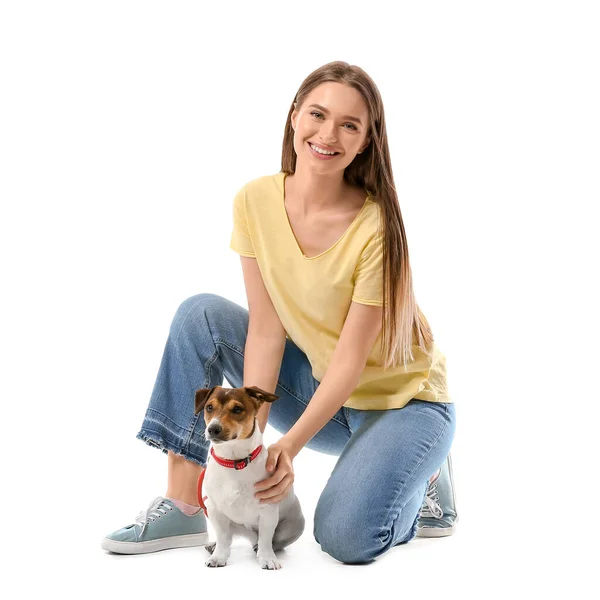 Jovem Mulher Com Cão Bonito Fundo Branco — Fotografia de Stock