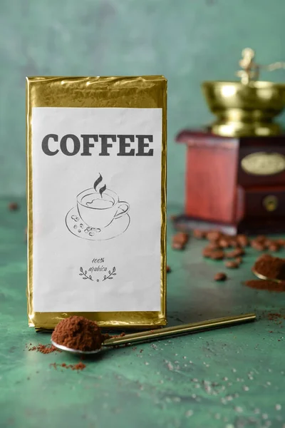 Beutel Mit Kaffeepulver Auf Dem Tisch — Stockfoto