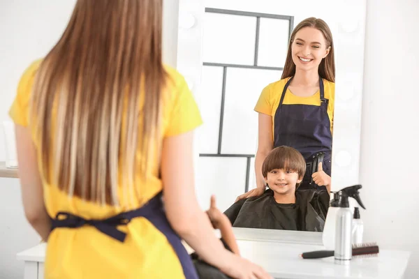 Female Hairdresser Working Little Boy Salon — Stock Photo, Image