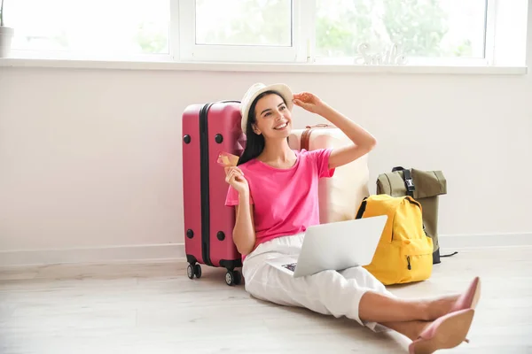 Woman Laptop Booking Tickets Online Home — Stock Photo, Image