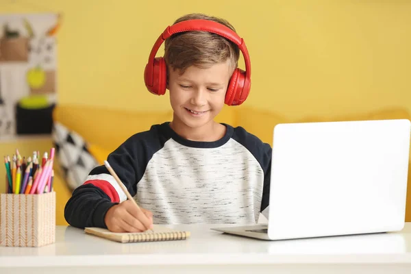 Little Boy Headphones Doing Lessons Home — Stock Photo, Image