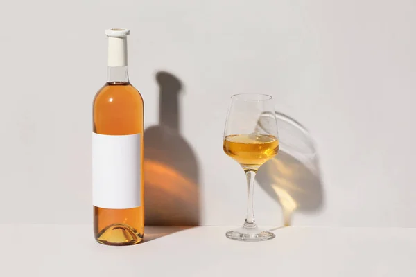 Bottle Glass Wine Light Background — Stock Photo, Image