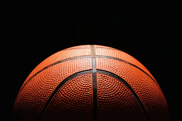 Bola Untuk Bermain Basket Pada Latar Belakang Gelap Close — Stok Foto