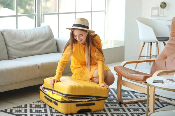 Young Woman Trying Close Suitcase Lot Things Travel Concept — Stock Photo, Image