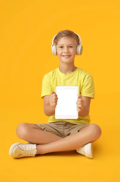 Little Boy Listening Music Color Background — Stock Photo, Image