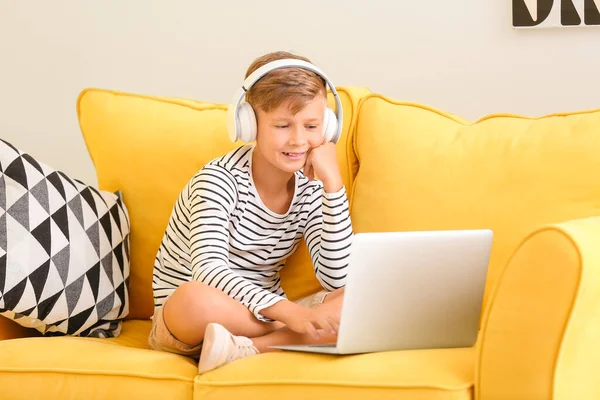 Little Boy Laptop Listening Music Home — Stock Photo, Image